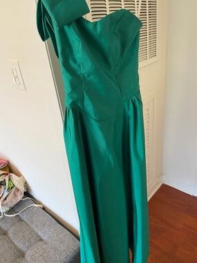 80s Dance Allure One-Shoulder Emerald Dress